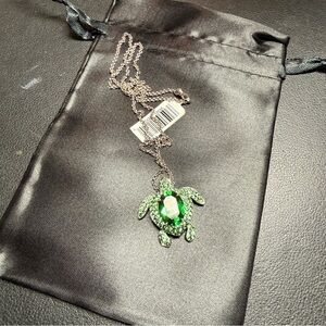 Green Turtle Crystal Pendant Necklace